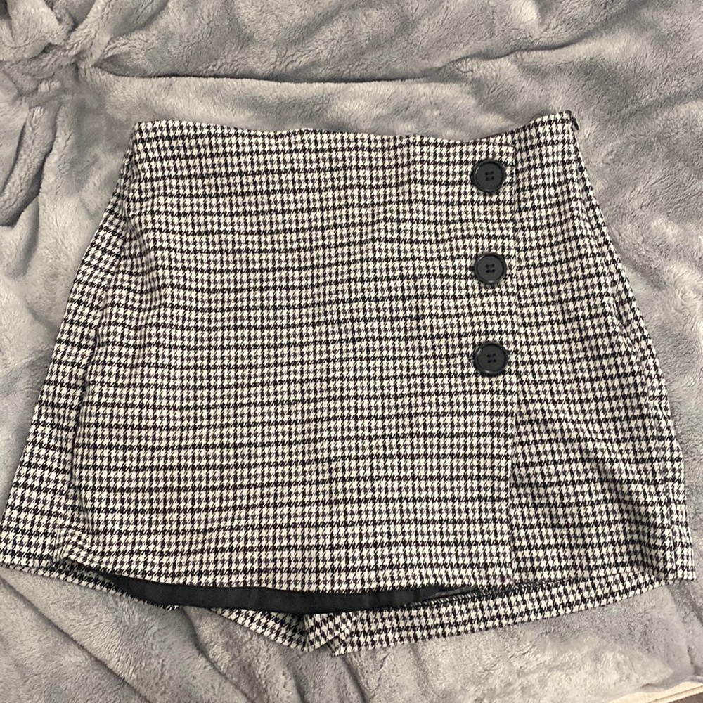 Preppy Houndstooth Skort!